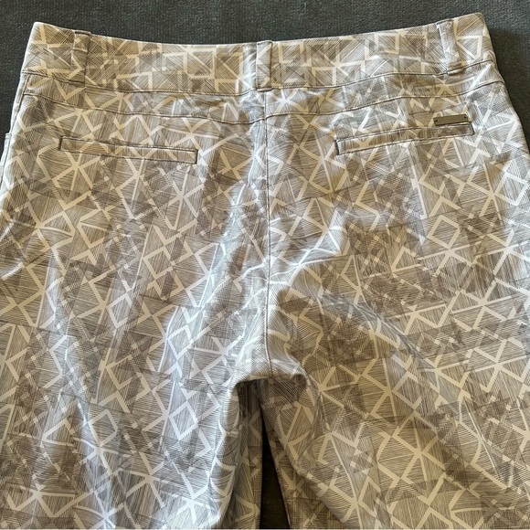 ADIDAS ESSENTIAL Grey White LIGHTWEIGHT GOLF BERMUDA SHORTS - Picture 10 of 12